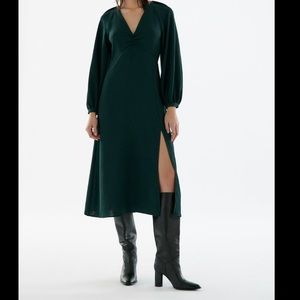 NWT Zara puff sleeves dress/ M